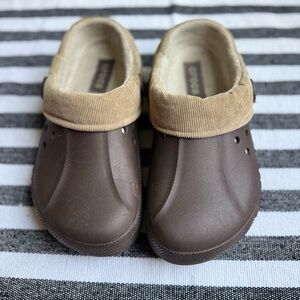 Crocs Blitzen Fur Lined Clogs Men's 8 Women’s 10 Comfort Shoes Brown